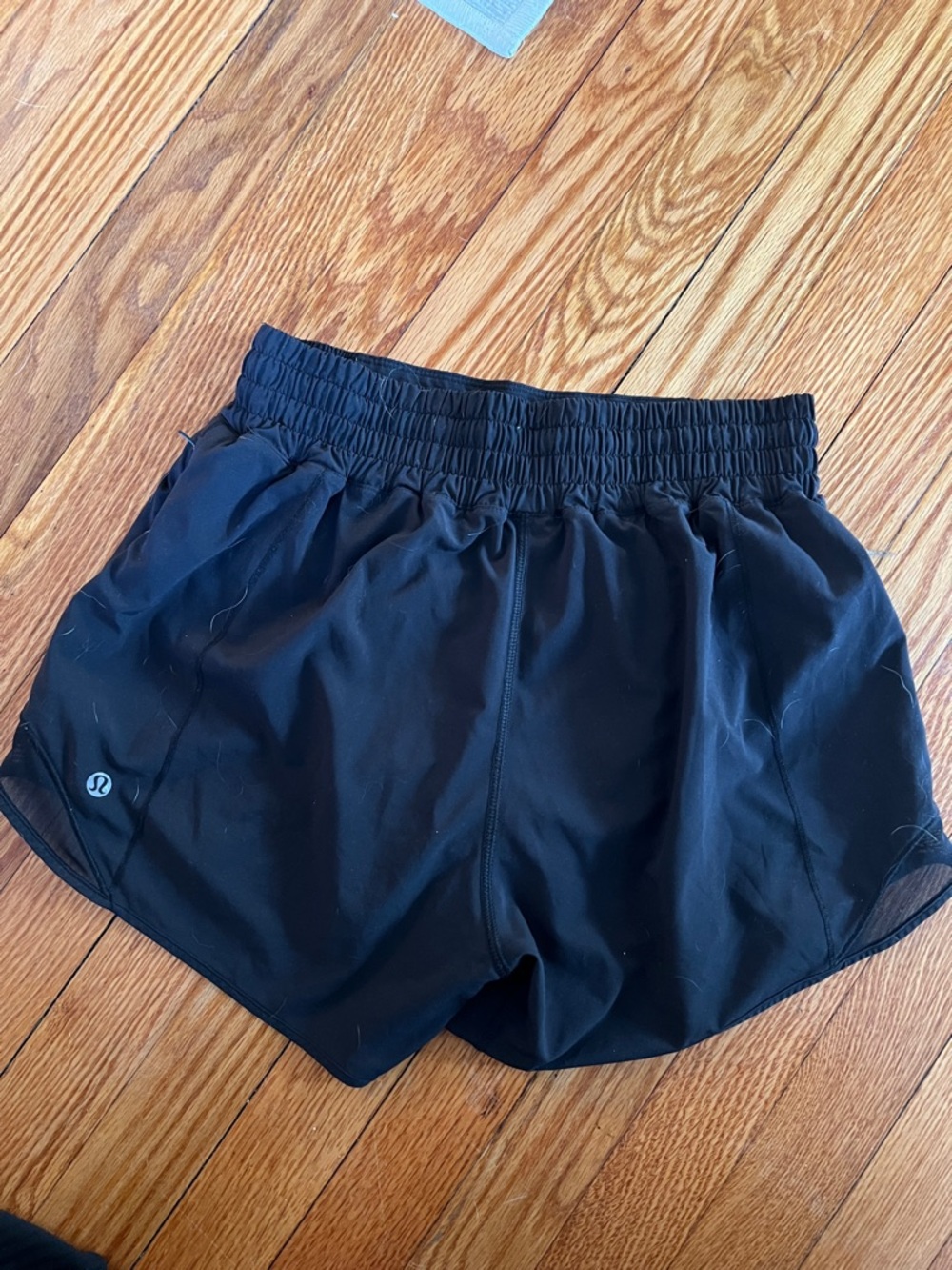 Lululemon Women’s Black Athletic Shorts - Lightweight Performance - Picture 4 of 6